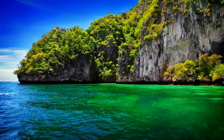 Emerald Coast & Limestone Cliffs